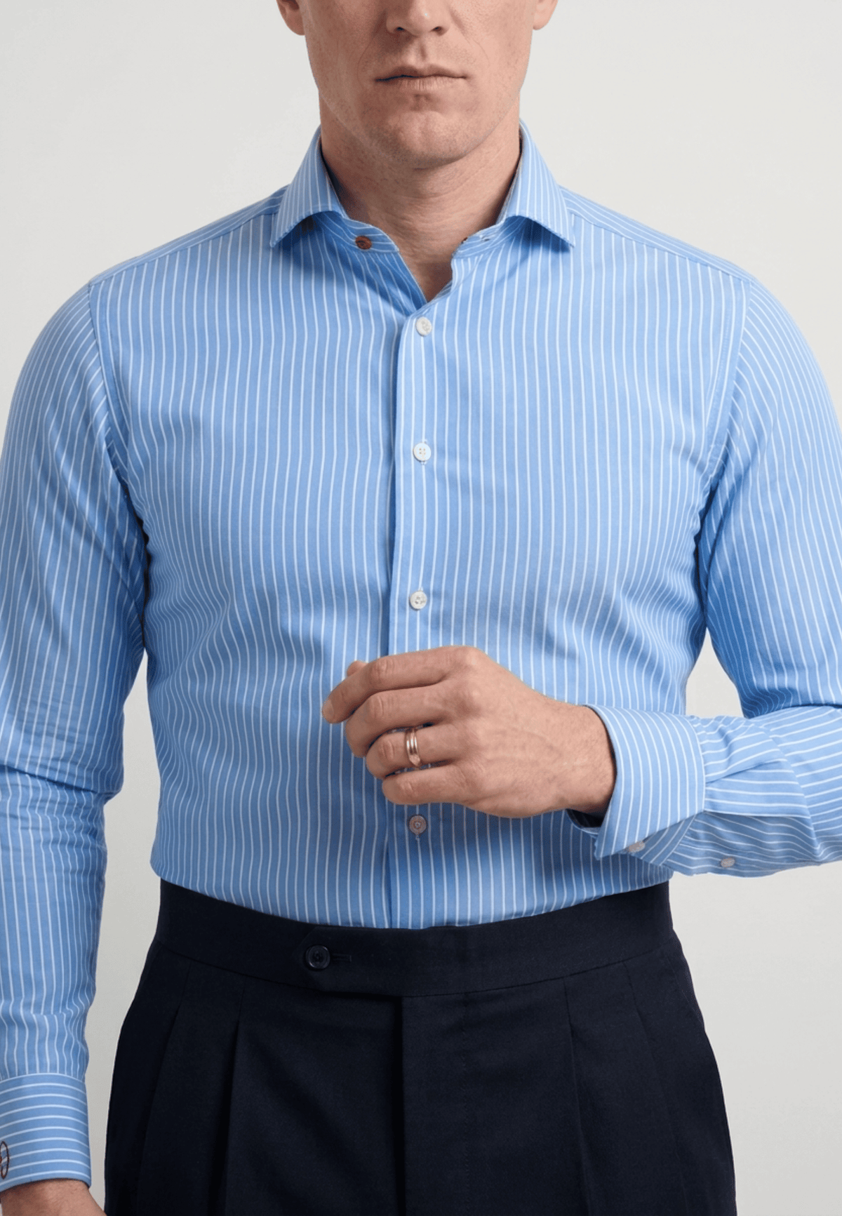 Banker-Hemd mit blauen Streifen
